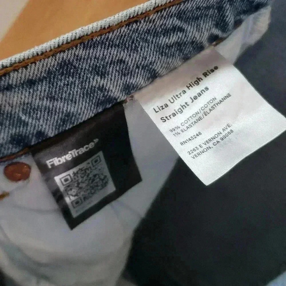 Reformation Liza High Straight Jean Size 31 NWT - Picture 9 of 10